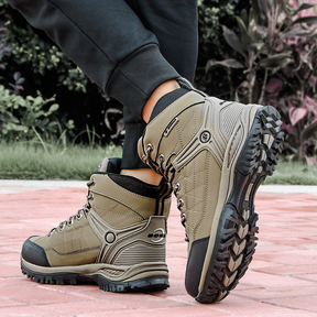 Bota Masculina Coturno para trilhas e Trekking Bonnet