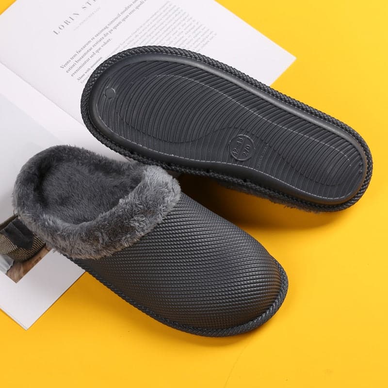 Pantufa masculina com pelo hotplush